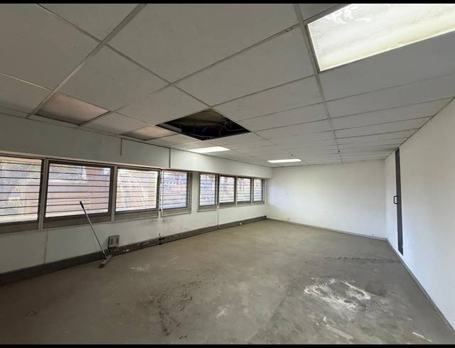 676M² WAREHOUSE TO LET IN VORNA VALLEY